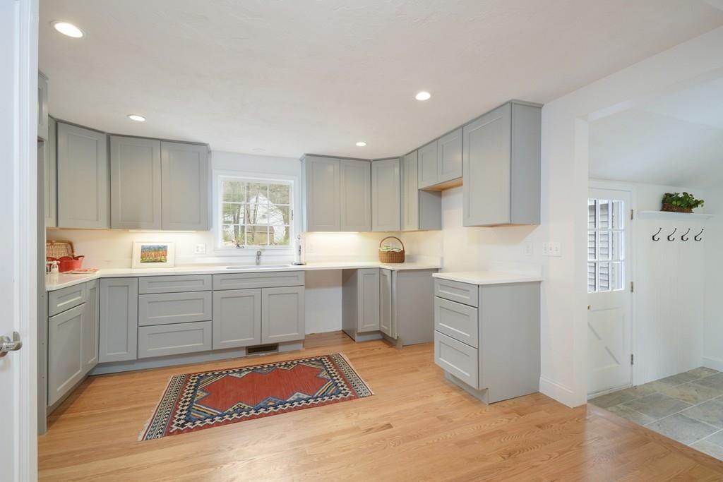 662 Old Harvard Road Boxborough, MA 01719 - Photo 5 of 19