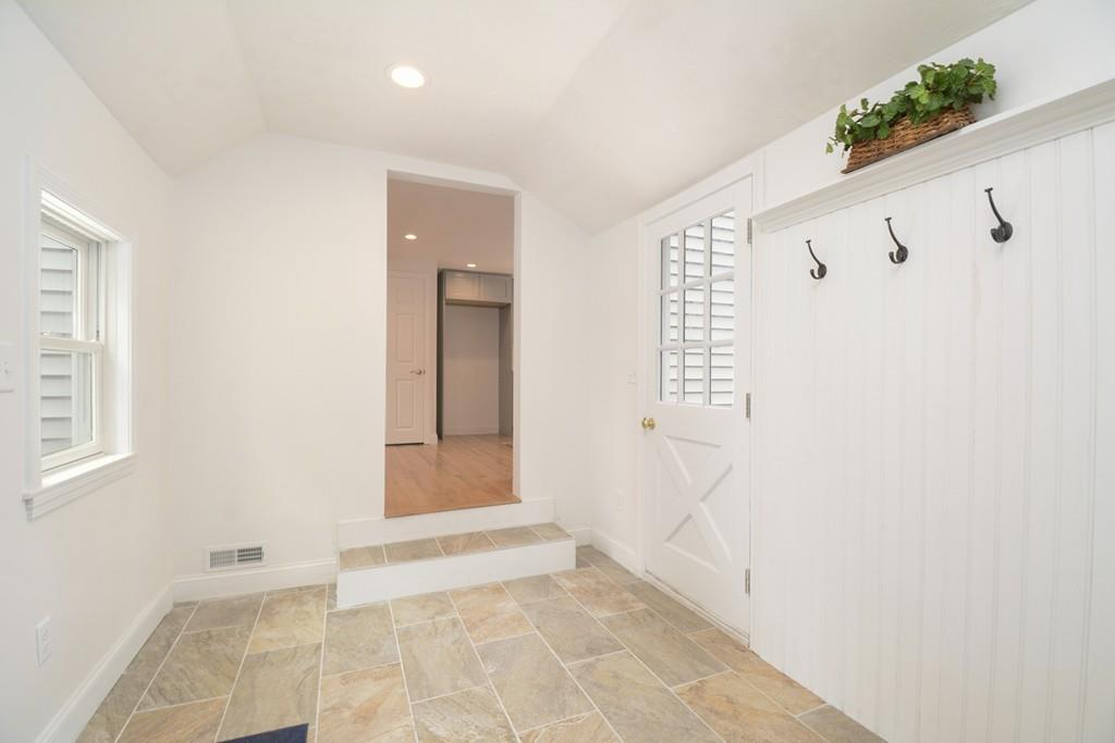 662 Old Harvard Road Boxborough, MA 01719 - Photo 9 of 19
