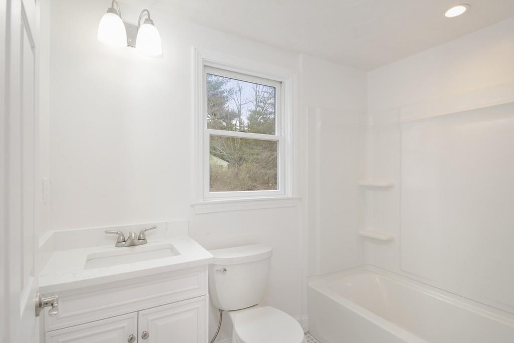 662 Old Harvard Road Boxborough, MA 01719 - Photo 10 of 19