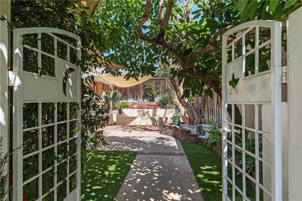 8 Monticello Irvine, CA 92620 - Photo 36 of 52