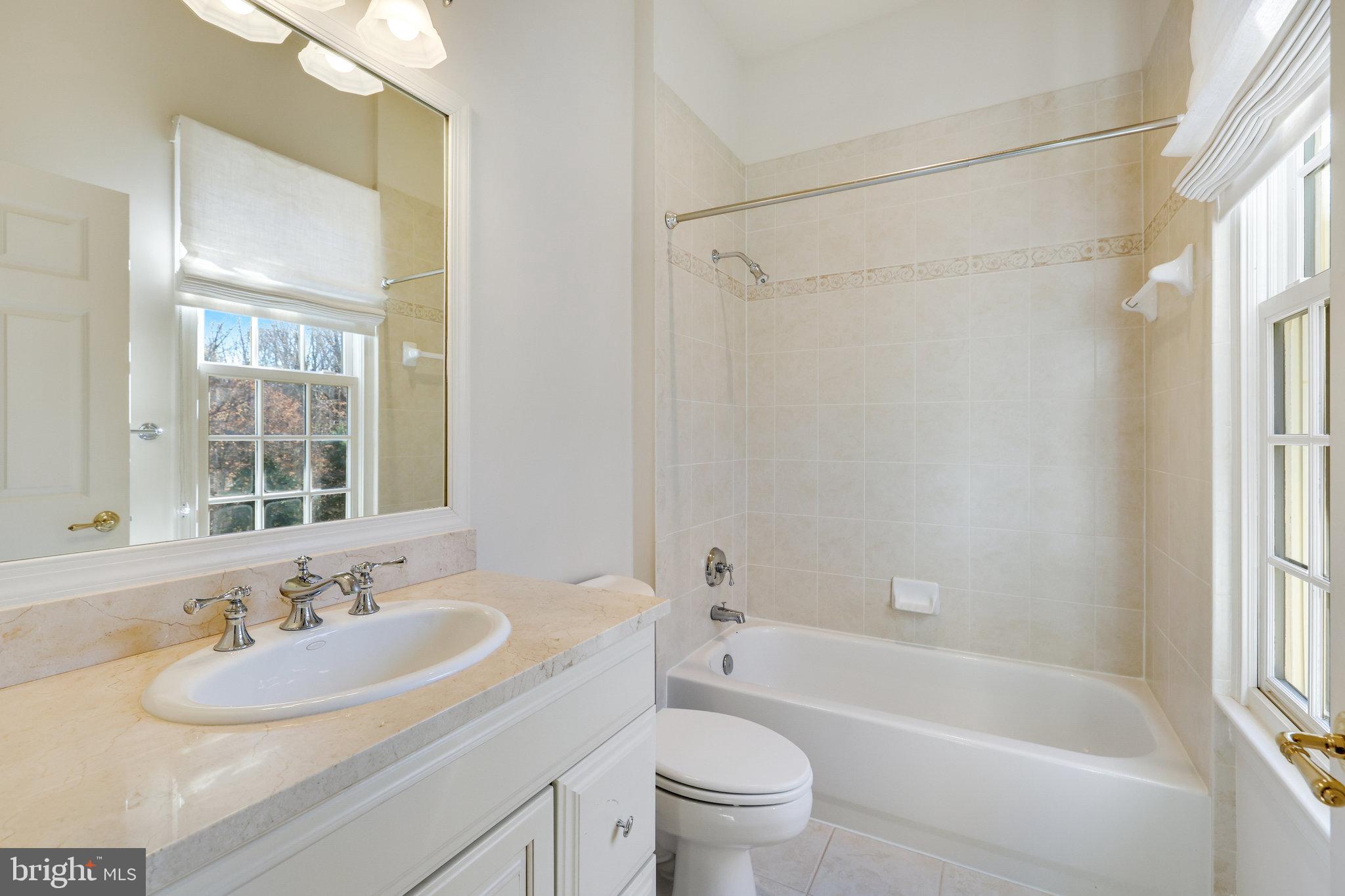 1064 Silent Ridge Court McLean, VA 22102 - Photo 38 of 70 With En-Suite Bathroom