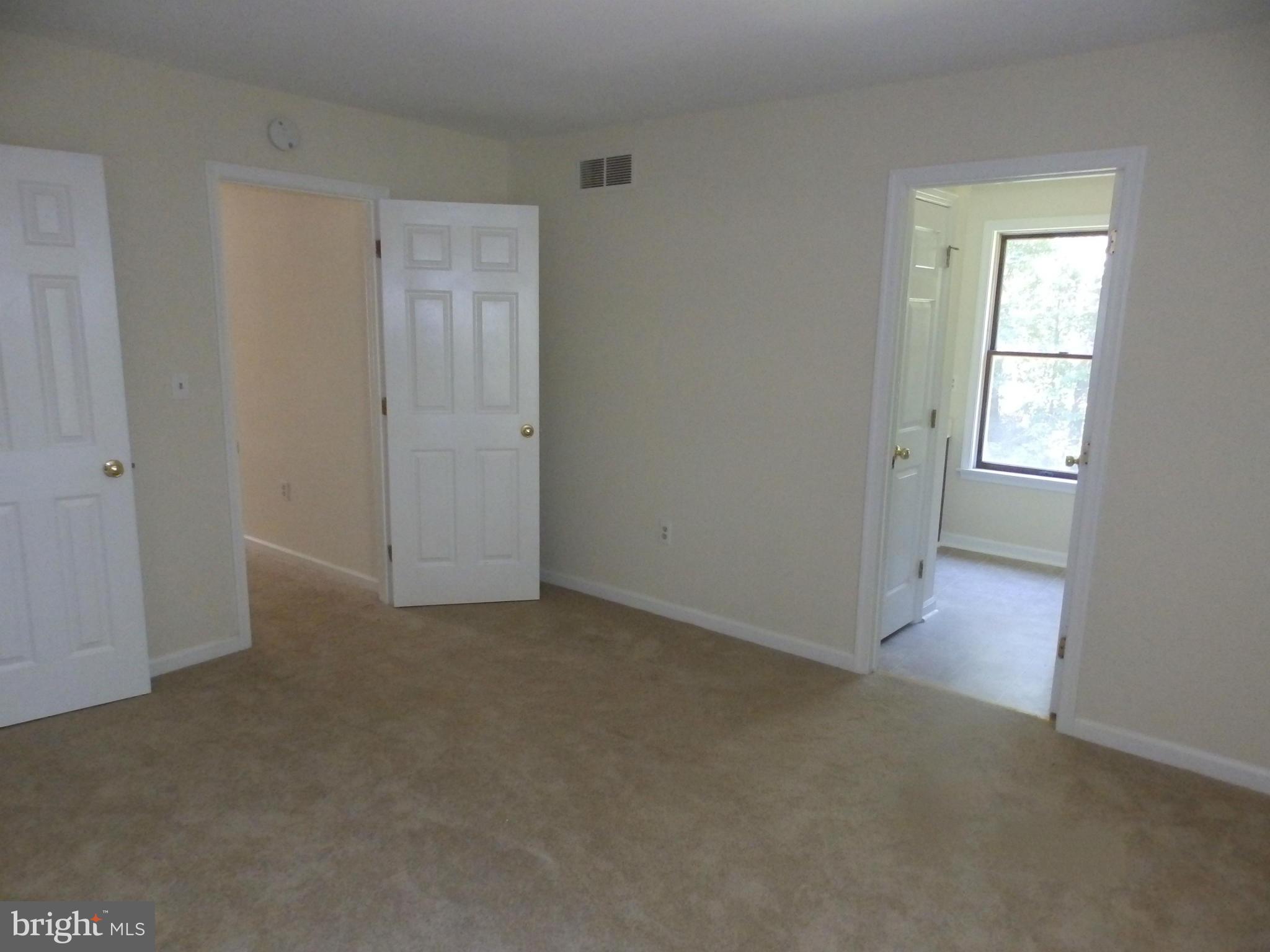 5250 Hoffmanville Road Manchester, MD 21102 - Photo 14 of 29 an empty room that has a window