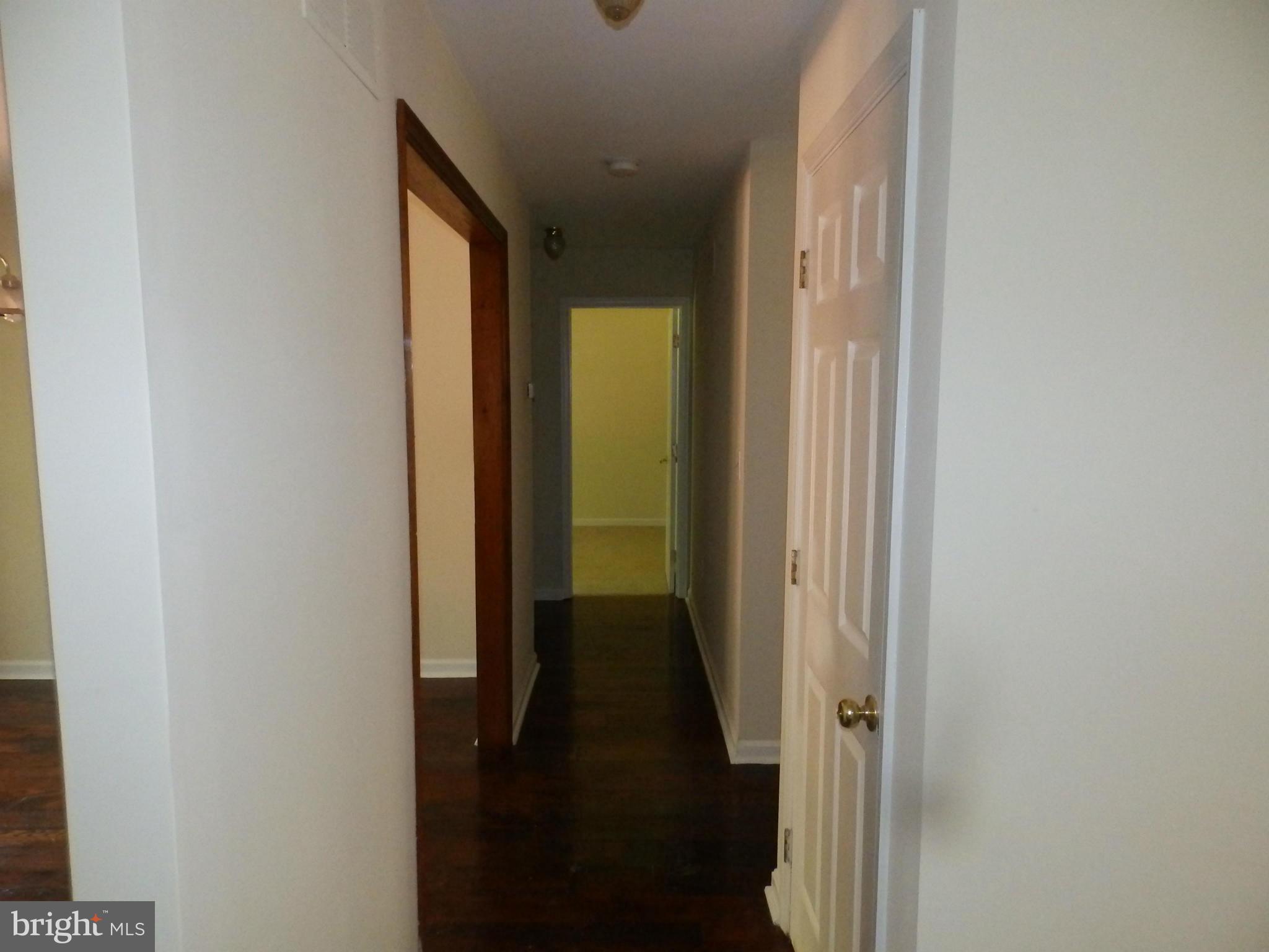 5250 Hoffmanville Road Manchester, MD 21102 - Photo 9 of 29 a view of a hallway