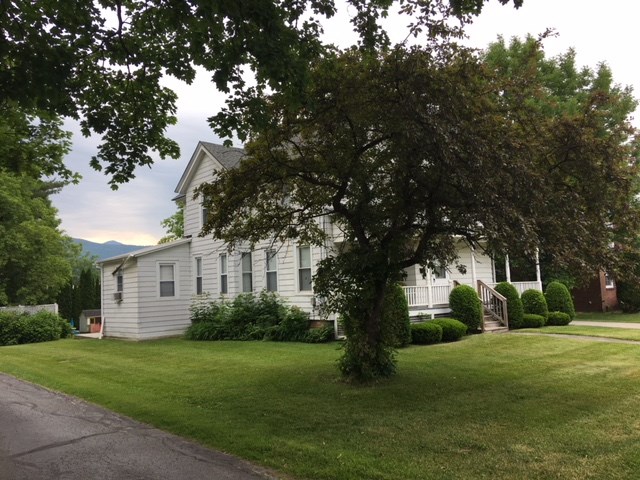 8 Deer Street Rutland, VT 05701 - Photo 3 of 5