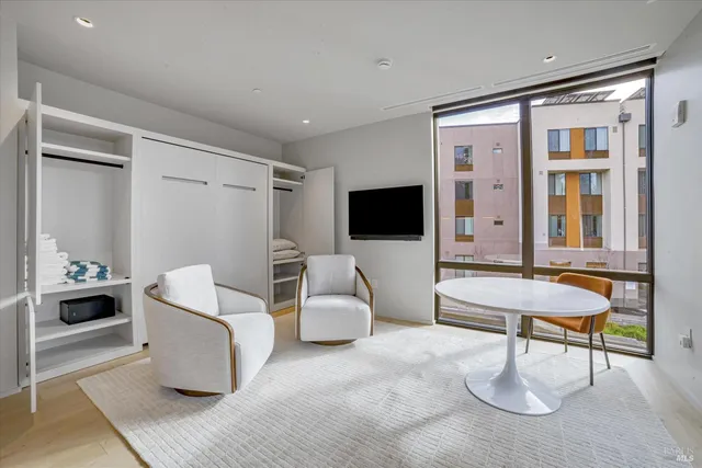 $899,000 | 131 Sawmill Circle, Unit 203, Healdsburg, CA 95448