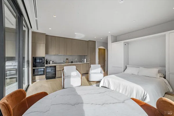 $899,000 | 131 Sawmill Circle, Unit 203, Healdsburg, CA 95448