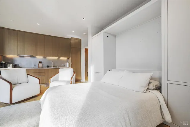 $899,000 | 131 Sawmill Circle, Unit 203, Healdsburg, CA 95448