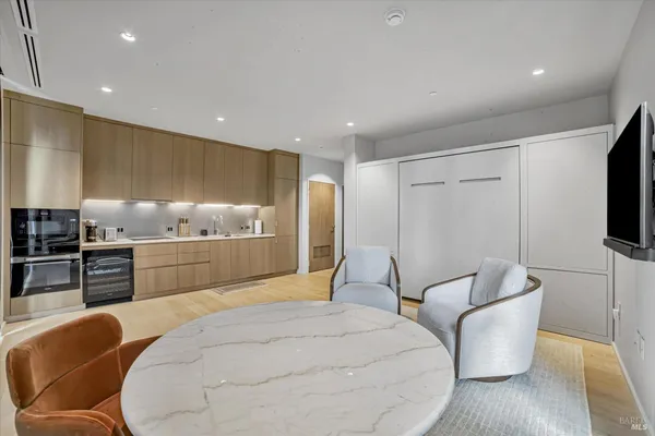 $899,000 | 131 Sawmill Circle, Unit 203, Healdsburg, CA 95448