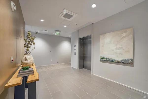 $899,000 | 131 Sawmill Circle, Unit 203, Healdsburg, CA 95448