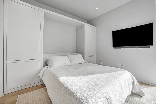 $899,000 | 131 Sawmill Circle, Unit 203, Healdsburg, CA 95448