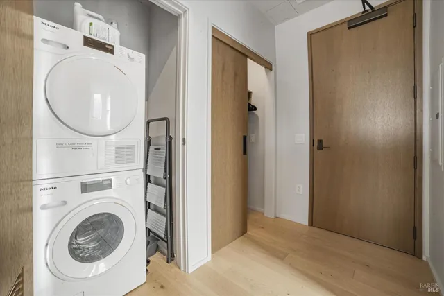 $899,000 | 131 Sawmill Circle, Unit 203, Healdsburg, CA 95448