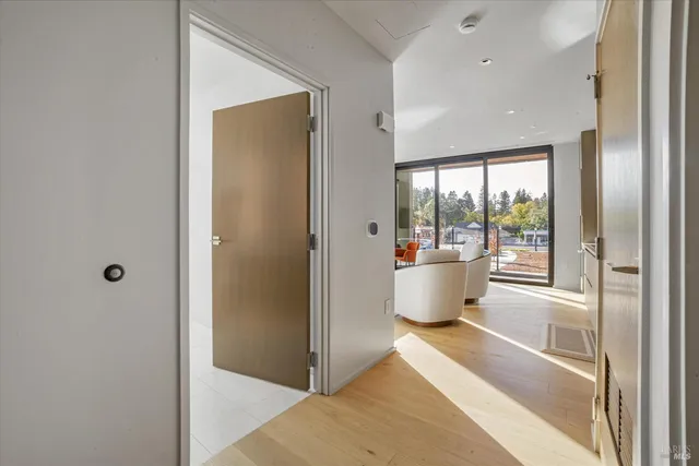 $899,000 | 131 Sawmill Circle, Unit 203, Healdsburg, CA 95448