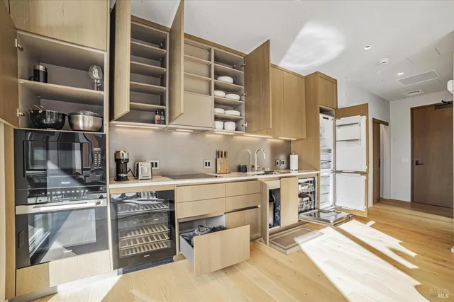 $899,000 | 131 Sawmill Circle, Unit 203, Healdsburg, CA 95448