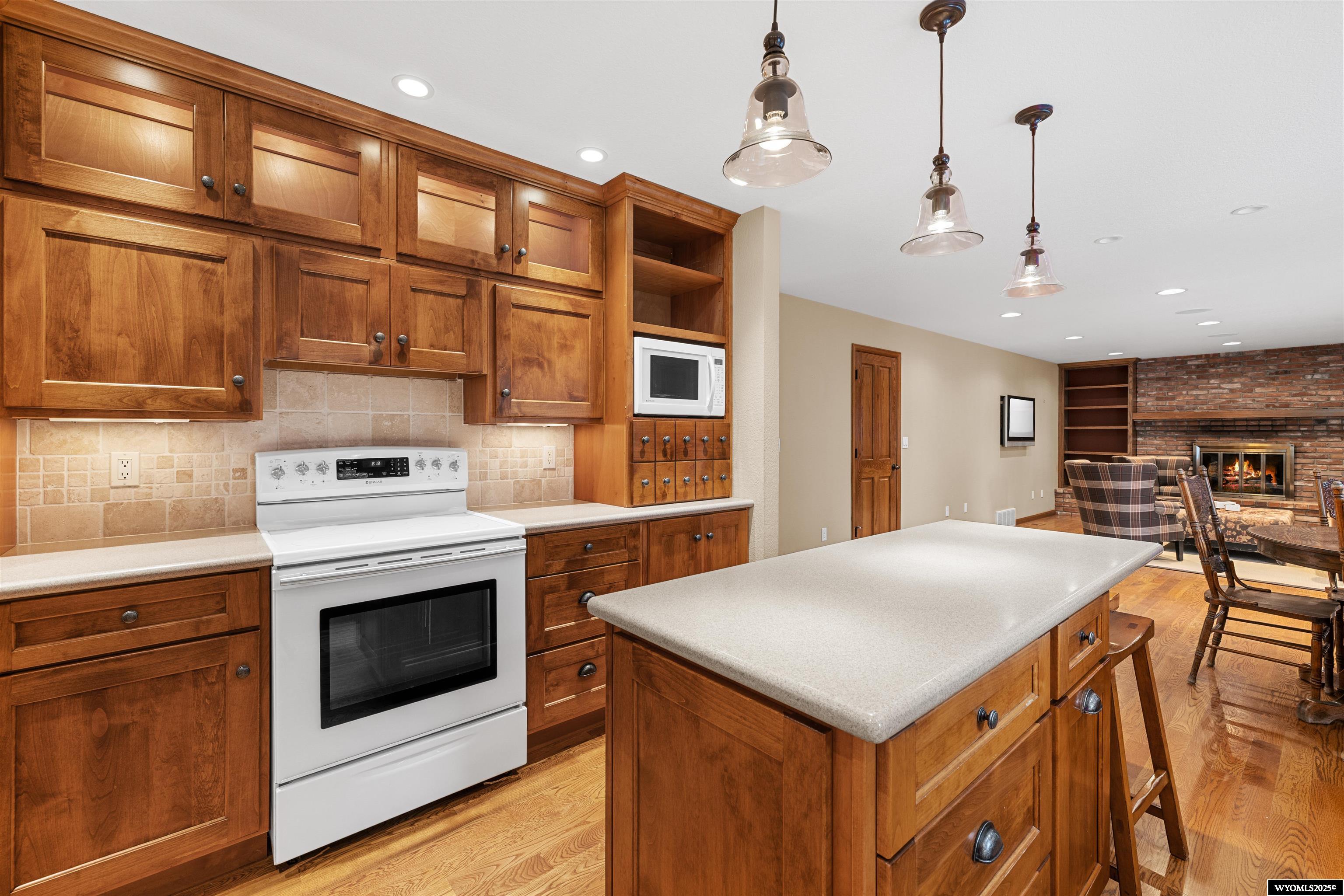 1940 Kingsbury Drive Casper, WY 82609 - Photo 13 of 50