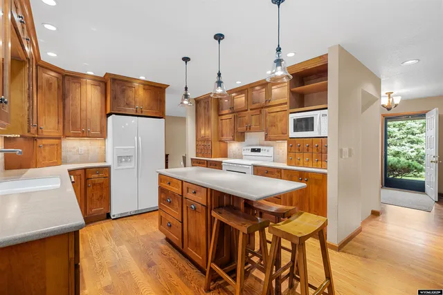 $565,000 | 1940 Kingsbury Drive, Casper, WY 82609