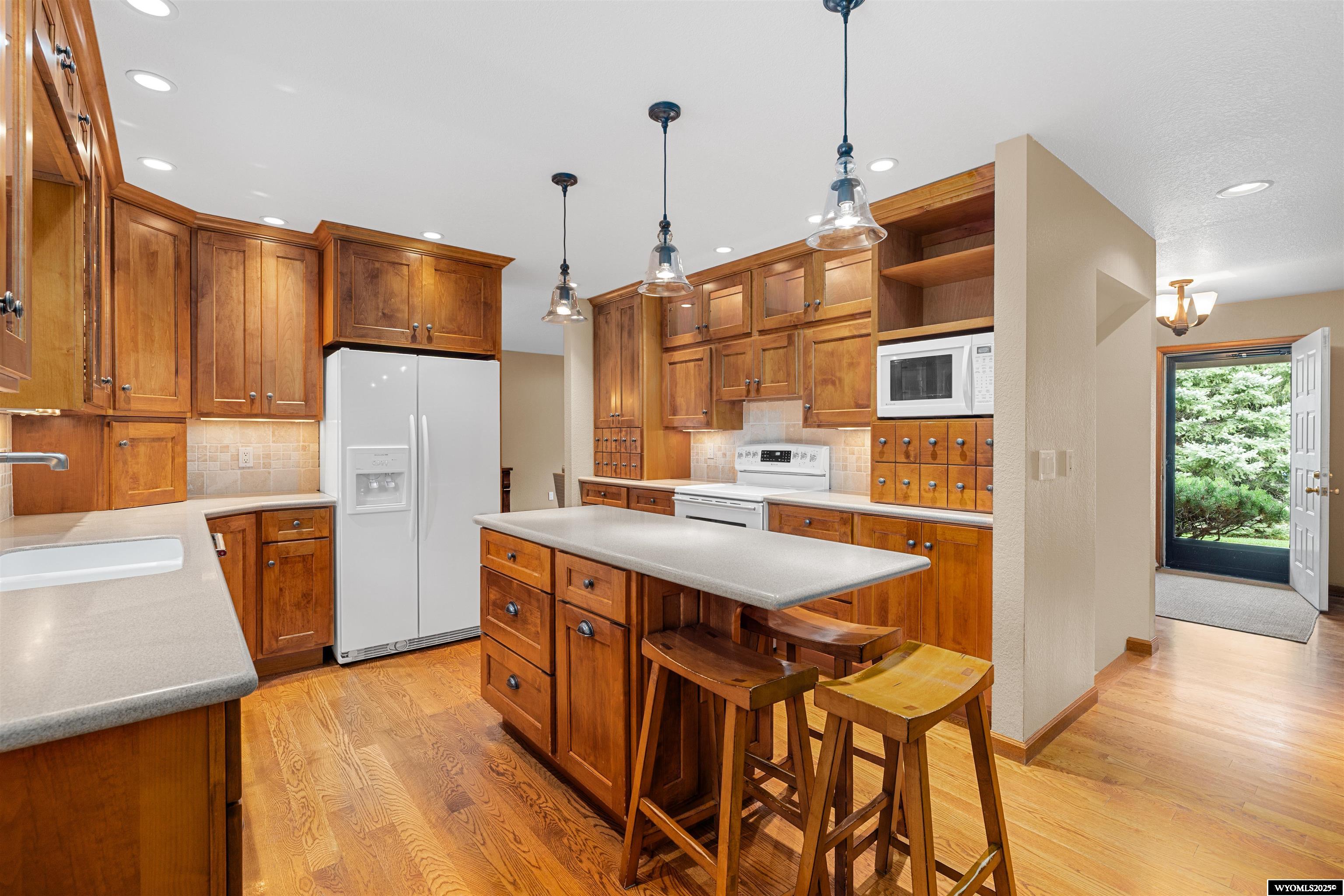 1940 Kingsbury Drive Casper, WY 82609 - Photo 16 of 50