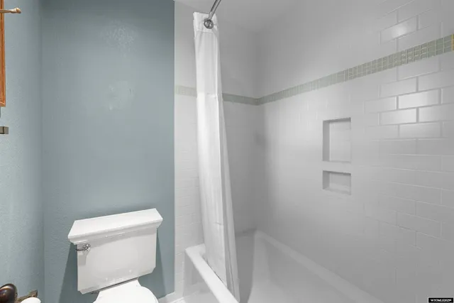 $565,000 | 1940 Kingsbury Drive, Casper, WY 82609