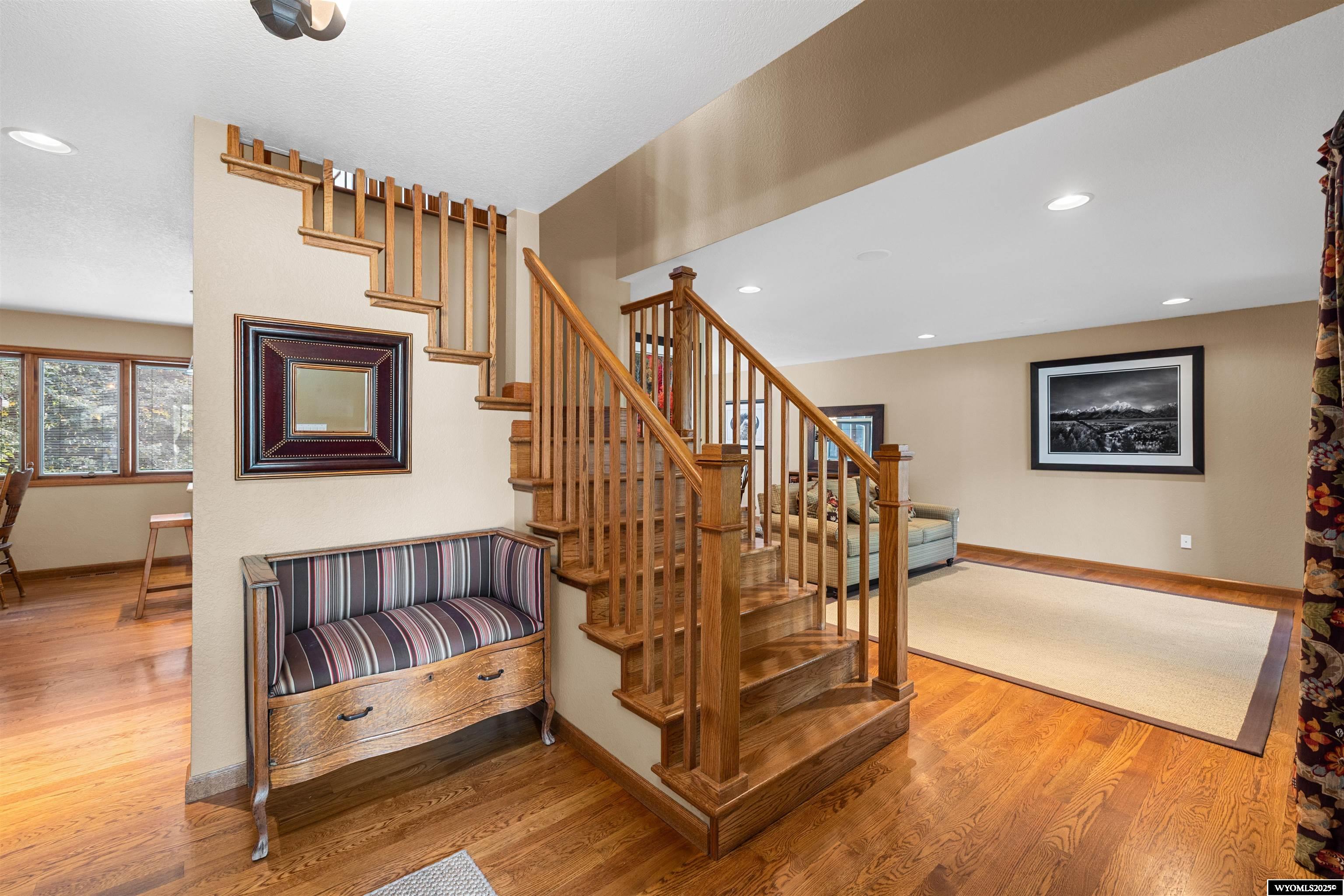 1940 Kingsbury Drive Casper, WY 82609 - Photo 4 of 50