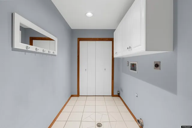 $565,000 | 1940 Kingsbury Drive, Casper, WY 82609