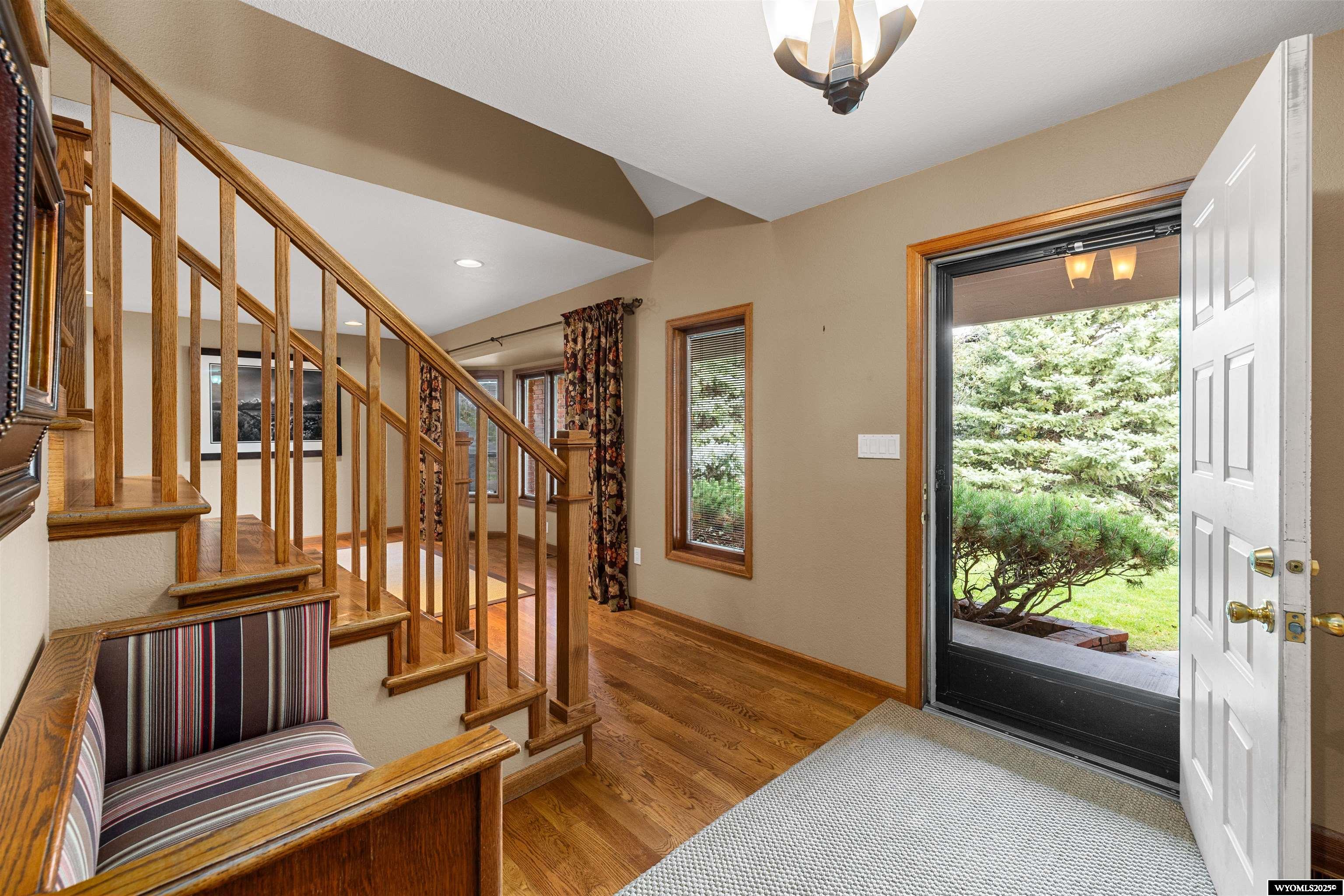 1940 Kingsbury Drive Casper, WY 82609 - Photo 5 of 50