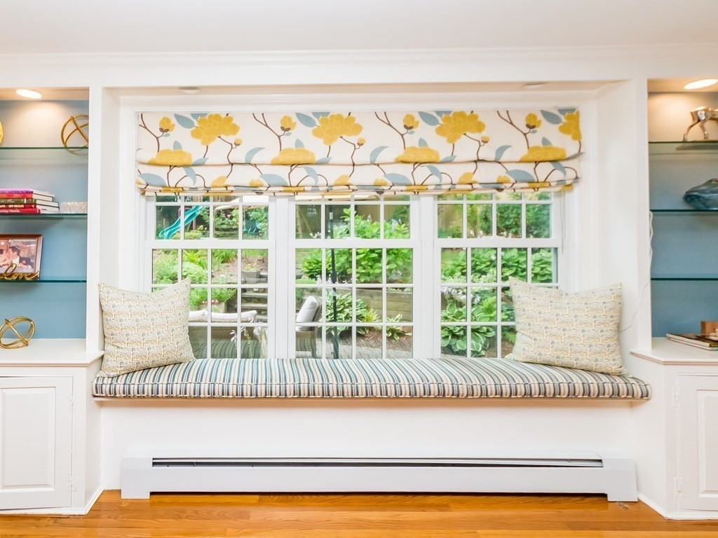 146 Arnold Road Newton, MA 02459 - Photo 6 of 42 Gallery Image 6