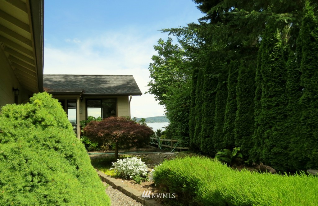 220 East Sund Road Grapeview, WA 98546 - Photo 2 of 18 Gallery Image 2