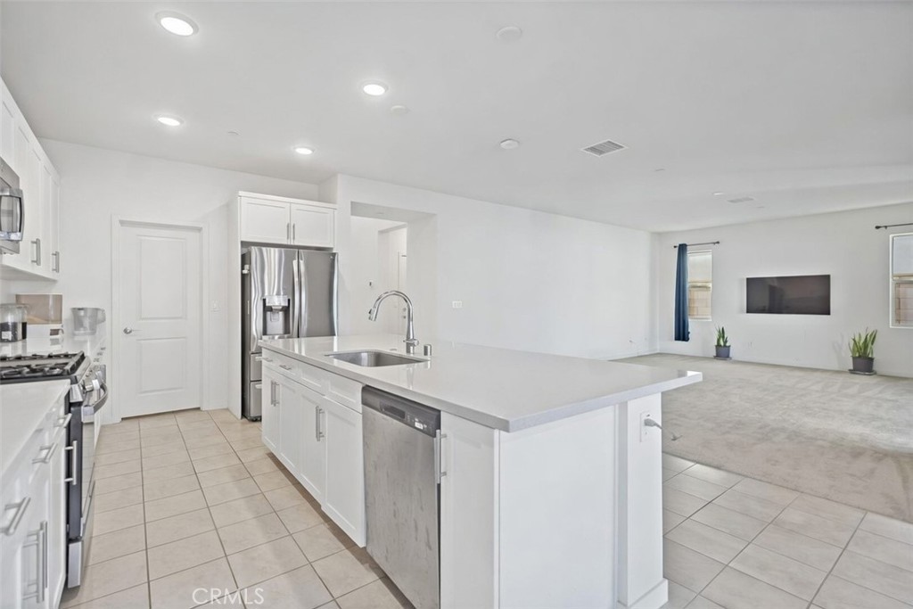 2575 East Embry Lane Ontario, CA 91762 - Photo 12 of 30