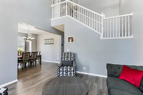 $525,000 | 394 Rockland Avenue, Elgin, IL 60124