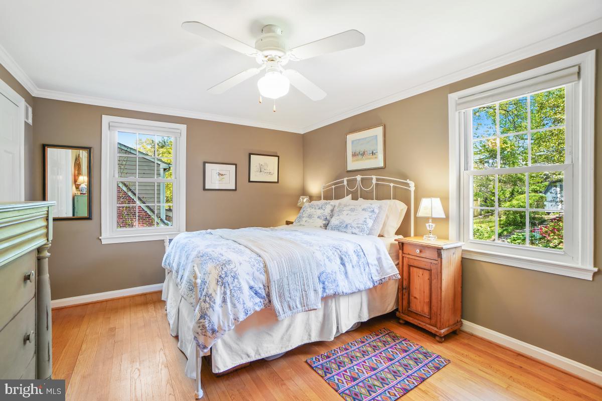409 Hamilton Avenue Silver Spring, MD 20901 - Photo 19 of 46 large primary bedroom