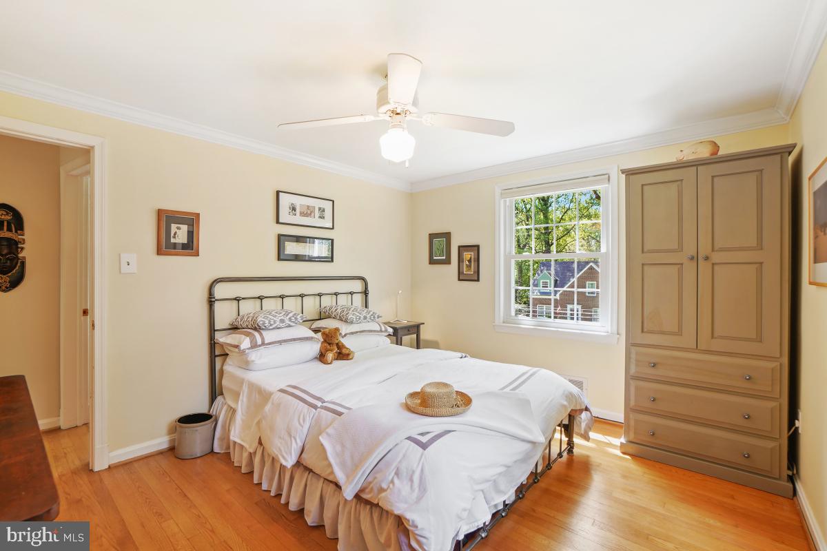 409 Hamilton Avenue Silver Spring, MD 20901 - Photo 25 of 46 second bedroom