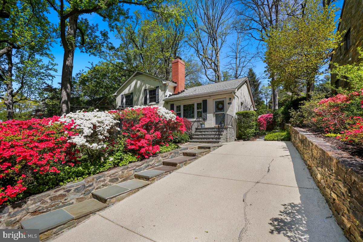 409 Hamilton Avenue Silver Spring, MD 20901 - Photo 3 of 46 driveway for 2 cars