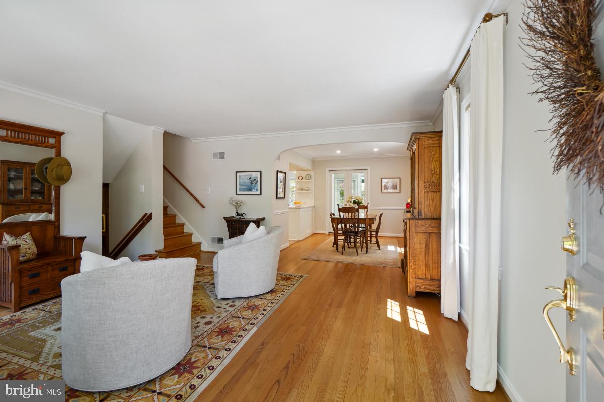 409 Hamilton Avenue Silver Spring, MD 20901 - Photo 4 of 46 welcome to 409