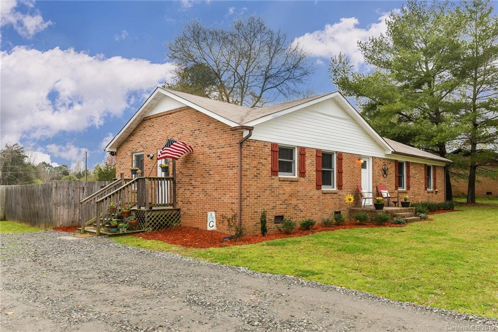 1613 Jim McCarter Road Clover, SC 29710 - Photo 2 of 29 Gallery Image 2
