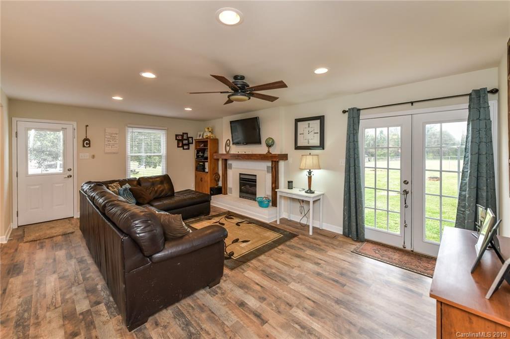 1613 Jim McCarter Road Clover, SC 29710 - Photo 17 of 29 Gallery Image 17
