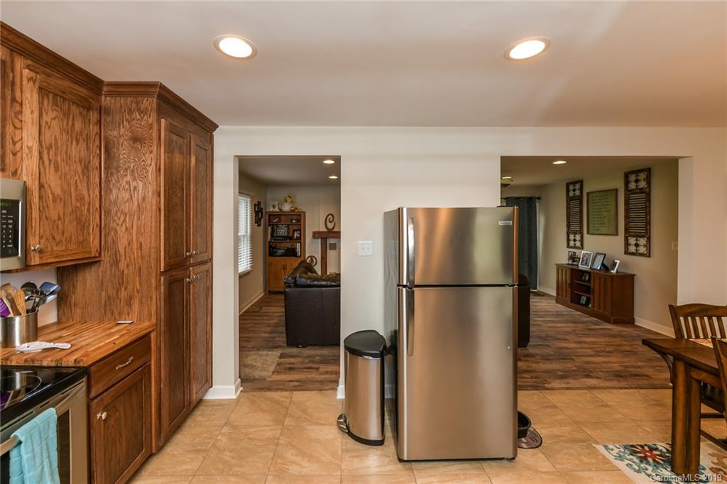 1613 Jim McCarter Road Clover, SC 29710 - Photo 10 of 29 Gallery Image 10