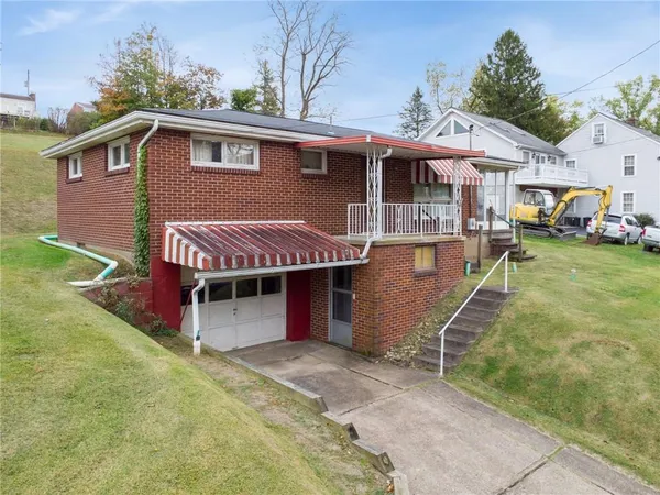 $180,000 | 8044 Gladstone Drive, Irwin, PA 15642