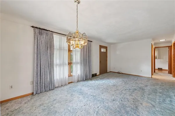 $180,000 | 8044 Gladstone Drive, Irwin, PA 15642