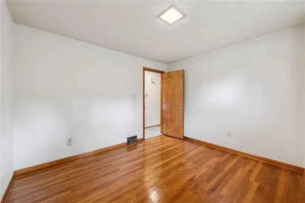 $180,000 | 8044 Gladstone Drive, Irwin, PA 15642