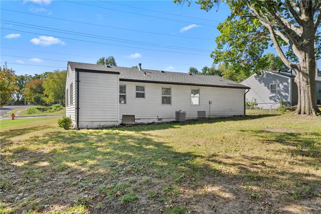 16618 East Salisbury Road Independence, MO 64056 - Photo 23 of 23 Gallery Image 23