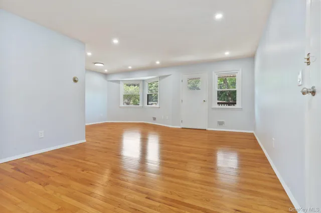 $379,900 | 34 Warwick Place, Unit D, Yorktown Heights, NY 10598