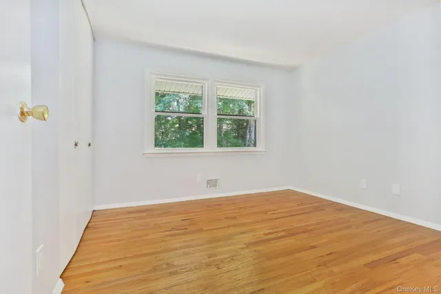 $379,900 | 34 Warwick Place, Unit D, Yorktown Heights, NY 10598