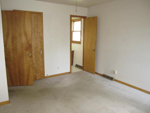 1604 Sharon Road Streator, IL 61364 - Photo 8 of 12