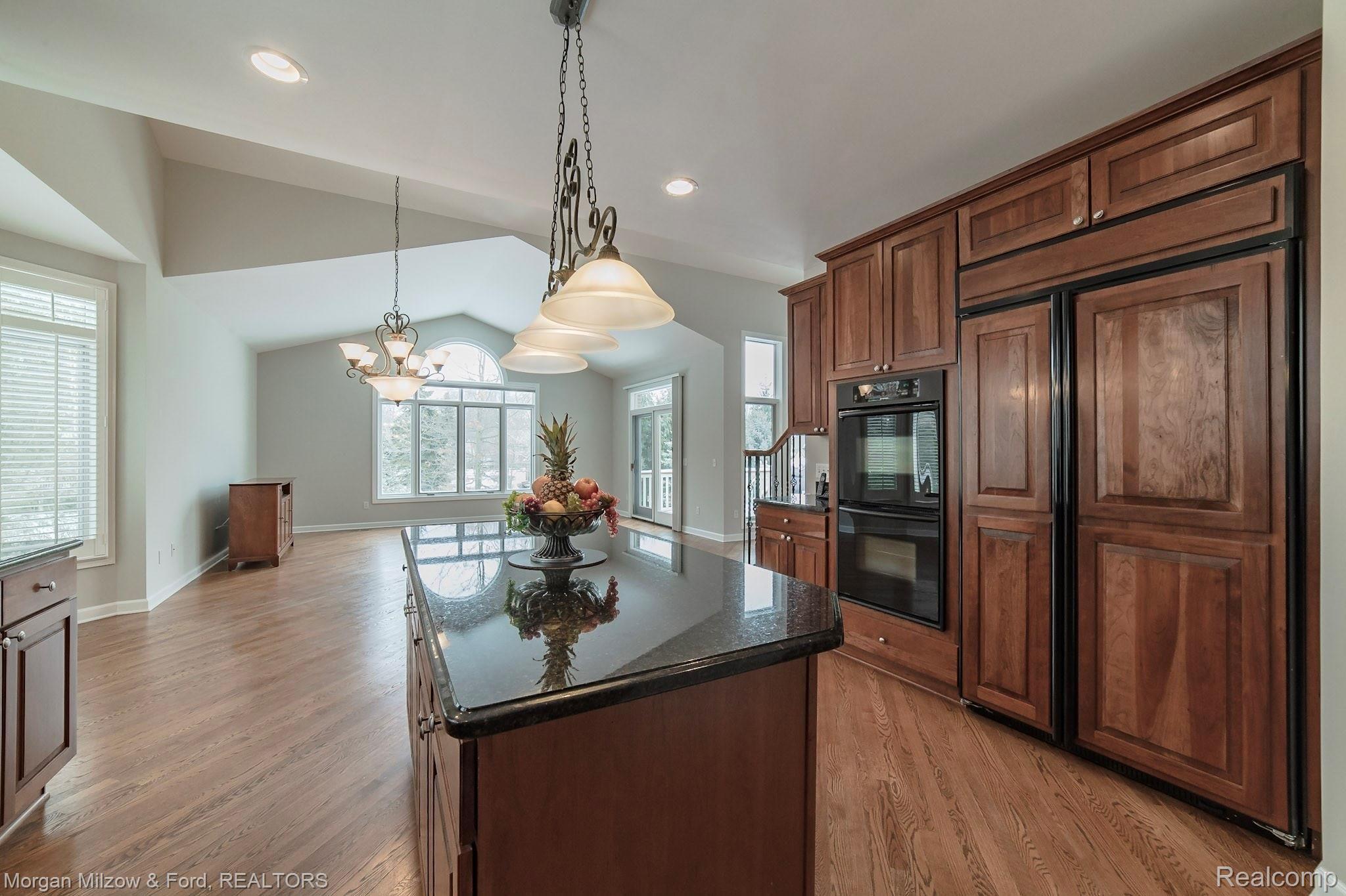 6968 Oakhurst Ridge Road Clarkston, MI 48348 - Photo 21 of 65 6968 Oakhurst (21).jpg