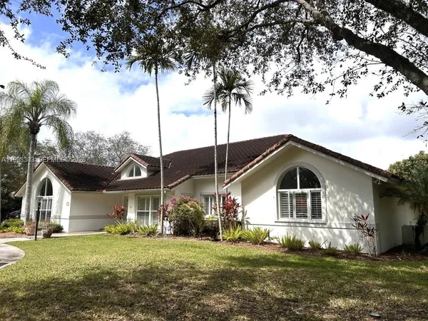 $8,600 | 8001 Southwest 160th Street, Palmetto Bay, FL 33157
