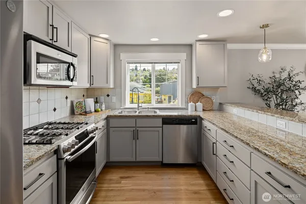 $969,000 | 5015 A 8th Avenue Northwest, Seattle, WA 98107