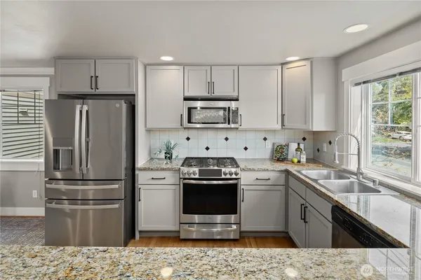 $969,000 | 5015 A 8th Avenue Northwest, Seattle, WA 98107