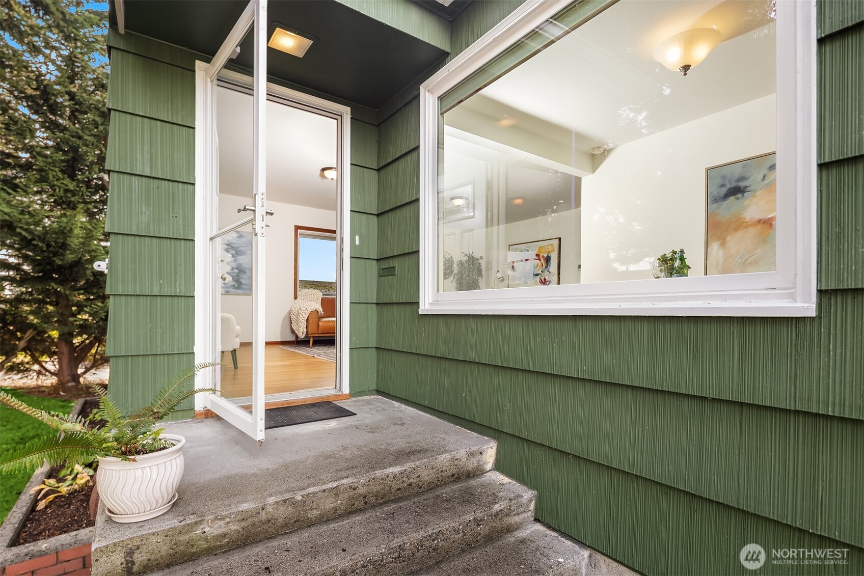 1924 State Street Everett, WA 98201 - Photo 8 of 31