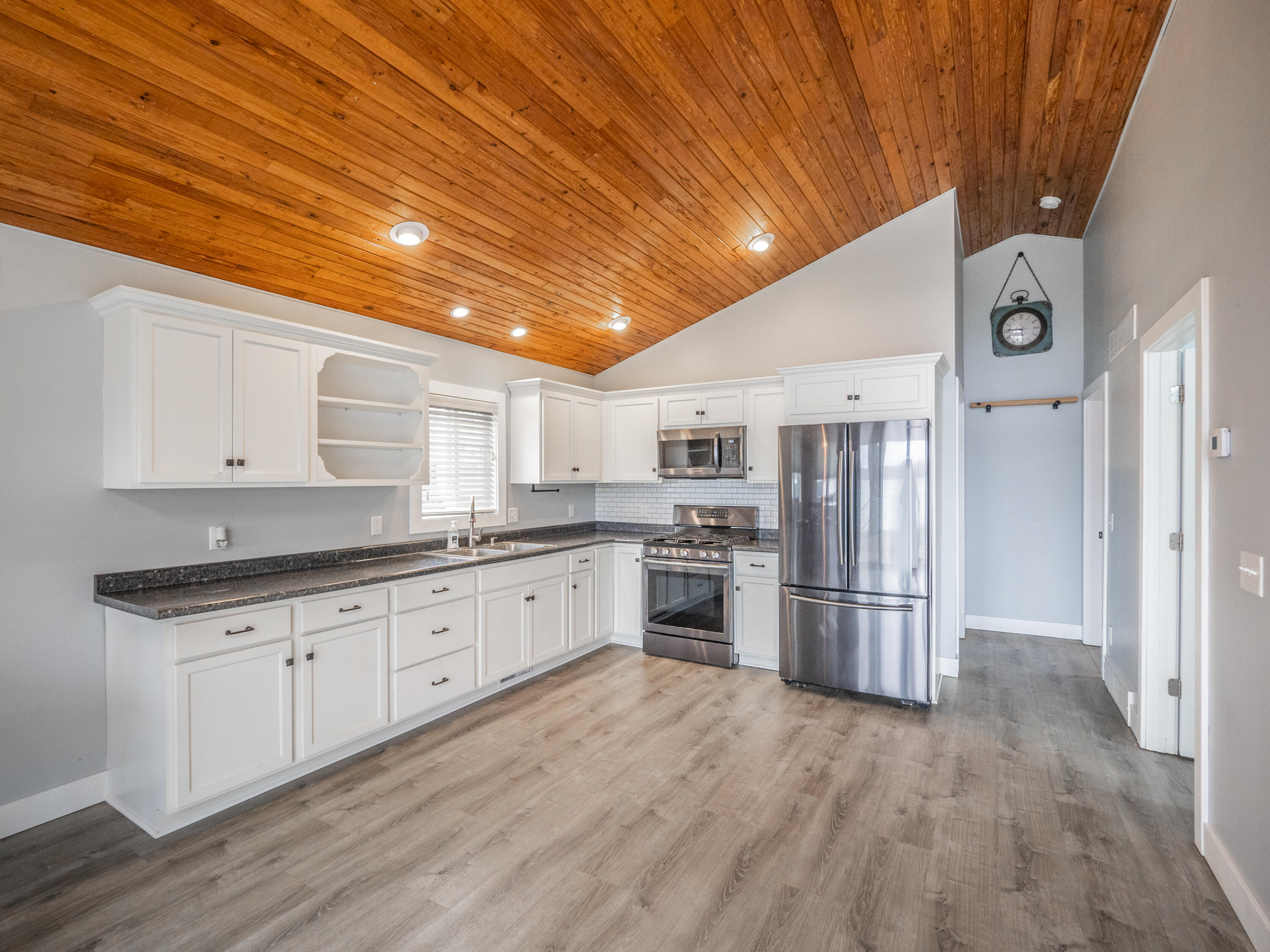 3053 East Baseline Road Gobles, MI 49055 - Photo 5 of 44 3053 Baseline Rd-105