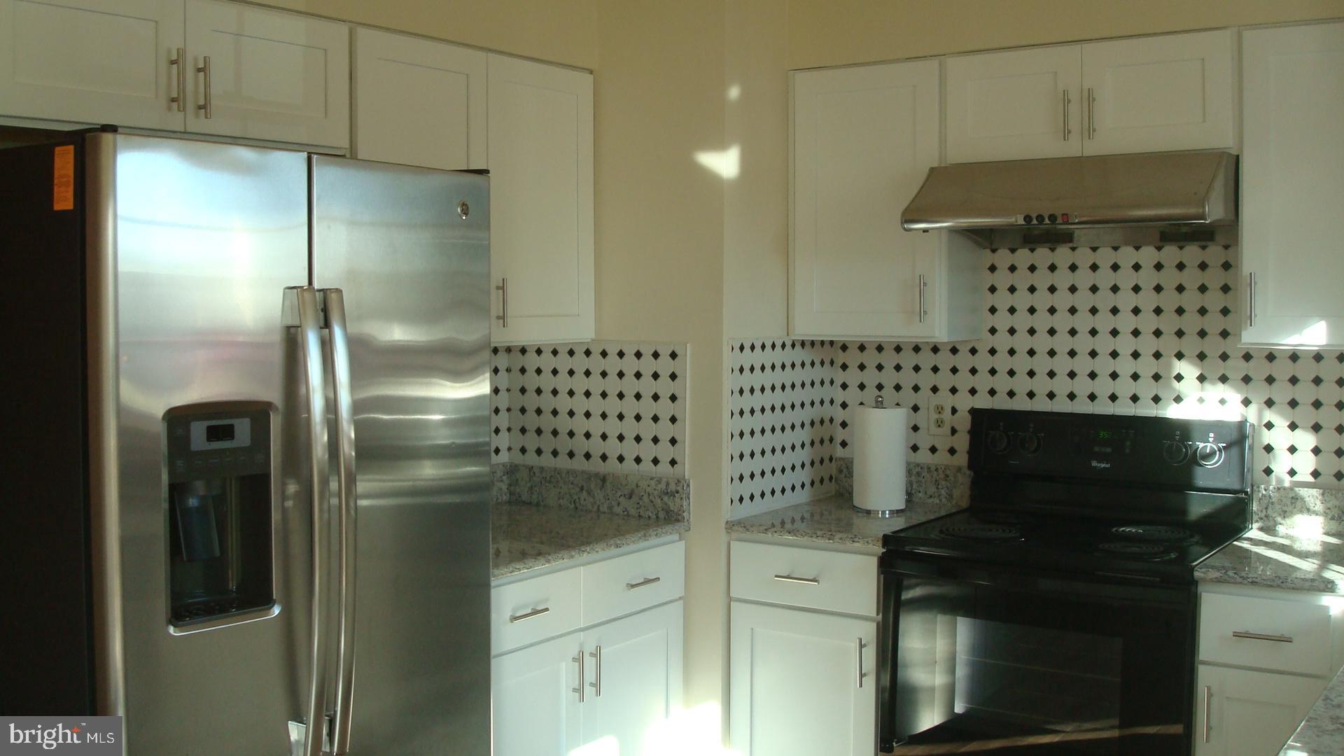 5541 Ridgeton Hill Court Fairfax, VA 22032 - Photo 7 of 49