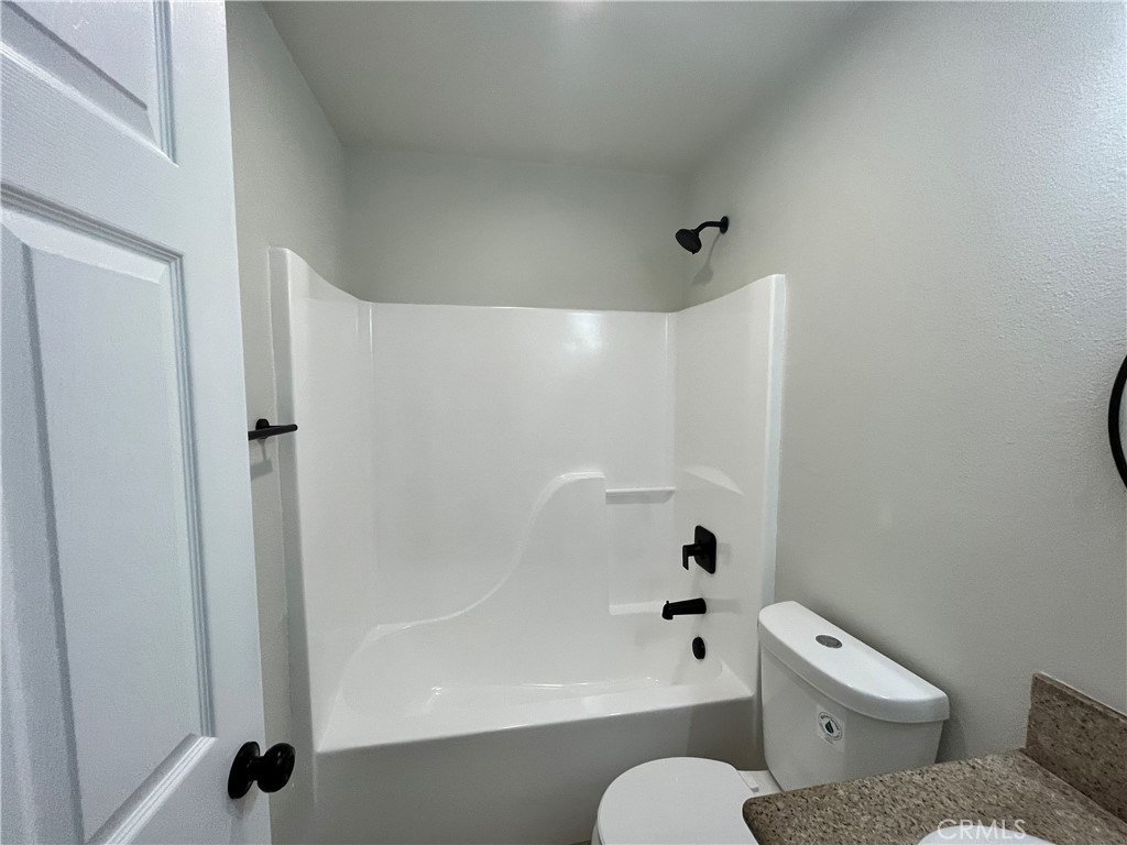 1004 South Riverside Avenue, Unit D3 Rialto, CA 92376 - Photo 11 of 16